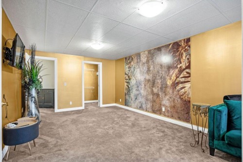 1907 Riverside Drive Nw, High River, AB - Indoor Photo Showing Other Room