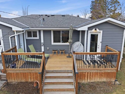 25 Foxwell Road Se, Calgary, AB - Outdoor With Deck Patio Veranda