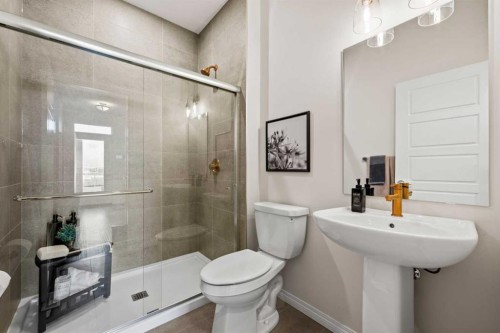 135 Huxland Road Ne, Calgary, AB - Indoor Photo Showing Bathroom