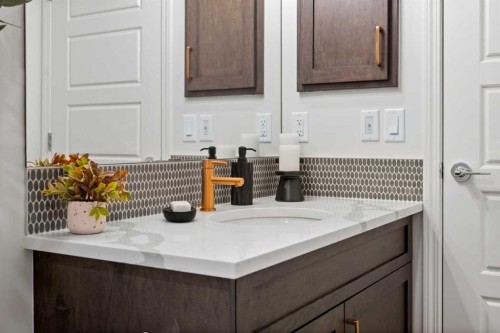 135 Huxland Road Ne, Calgary, AB - Indoor Photo Showing Bathroom
