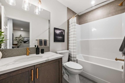 135 Huxland Road Ne, Calgary, AB - Indoor Photo Showing Bathroom