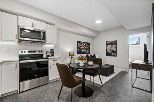 135 Huxland Road Ne, Calgary, AB - Indoor