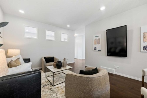 135 Huxland Road Ne, Calgary, AB - Indoor