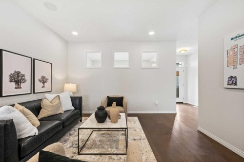 135 Huxland Road Ne, Calgary, AB - Indoor Photo Showing Living Room