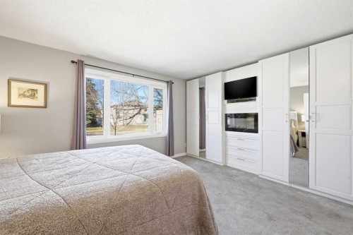 14775 Deer Ridge Drive Se, Calgary, AB - Indoor Photo Showing Bedroom