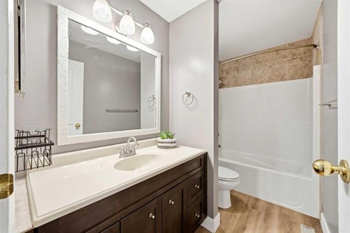 14775 Deer Ridge Drive Se, Calgary, AB - Indoor Photo Showing Bathroom