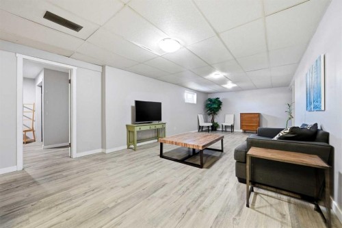 14775 Deer Ridge Drive Se, Calgary, AB - Indoor