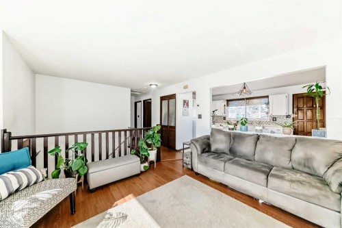 3772 Dover Ridge Drive Se, Calgary, AB - Indoor Photo Showing Living Room