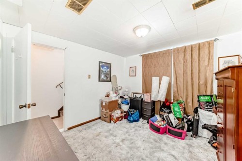 3772 Dover Ridge Drive Se, Calgary, AB - Indoor Photo Showing Other Room