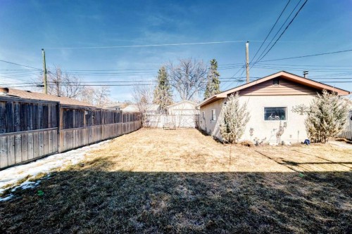 3772 Dover Ridge Drive Se, Calgary, AB - Outdoor