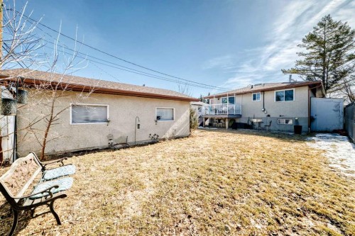 3772 Dover Ridge Drive Se, Calgary, AB - Outdoor