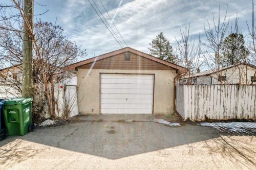 3772 Dover Ridge Drive Se, Calgary, AB - Outdoor