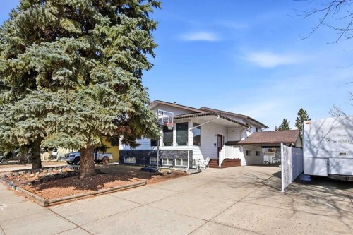 5218 Silverthorn Road  Olds, AB T4H 1B1