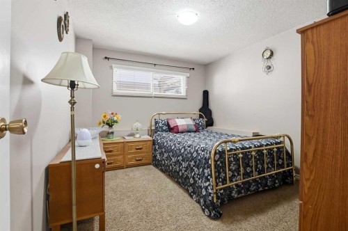 5218 Silverthorn Road, Olds, AB - Indoor Photo Showing Bedroom