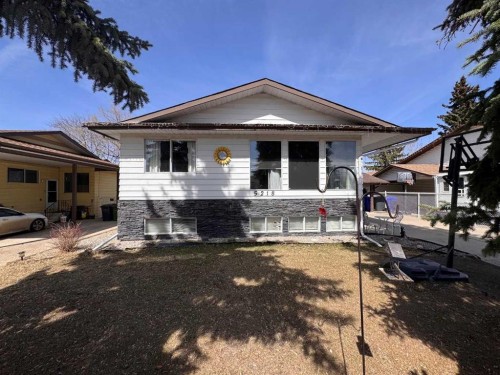 5218 Silverthorn Road, Olds, AB - Outdoor