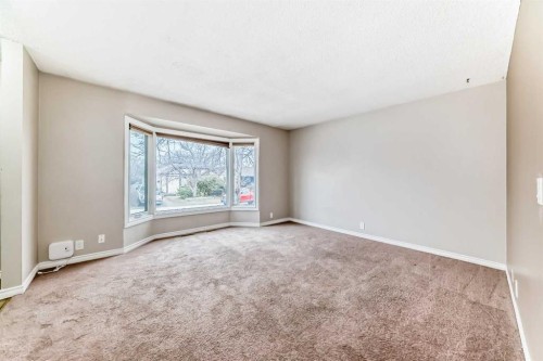 47 Templemont Drive Ne, Calgary, AB - Indoor Photo Showing Other Room