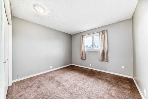 47 Templemont Drive Ne, Calgary, AB - Indoor Photo Showing Other Room