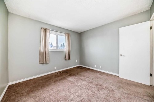 47 Templemont Drive Ne, Calgary, AB - Indoor Photo Showing Other Room