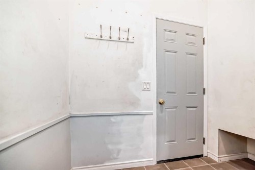 47 Templemont Drive Ne, Calgary, AB - Indoor Photo Showing Other Room