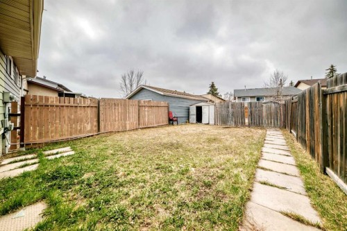 47 Templemont Drive Ne, Calgary, AB - Outdoor