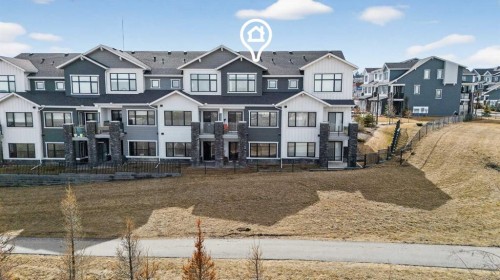 116 Crestridge Common Sw, Calgary, AB - Outdoor With Facade