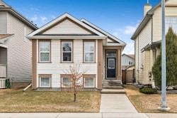 18 Copperstone Link SE Calgary, AB T2Z 0J3