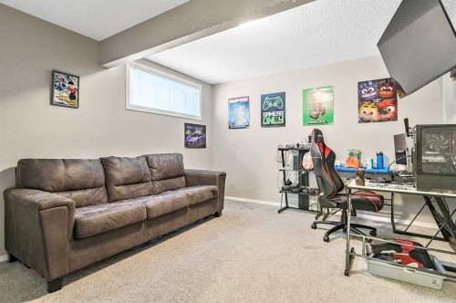 18 Copperstone Link Se, Calgary, AB - Indoor Photo Showing Office