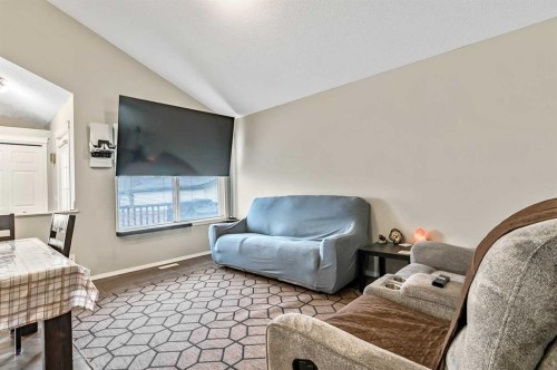 18 Copperstone Link Se, Calgary, AB - Indoor Photo Showing Other Room