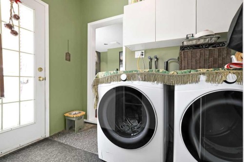 2410 16 Street Sw, Calgary, AB - Indoor Photo Showing Laundry Room