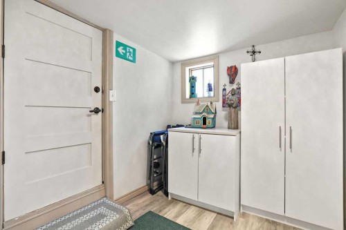2410 16 Street Sw, Calgary, AB - Indoor Photo Showing Other Room