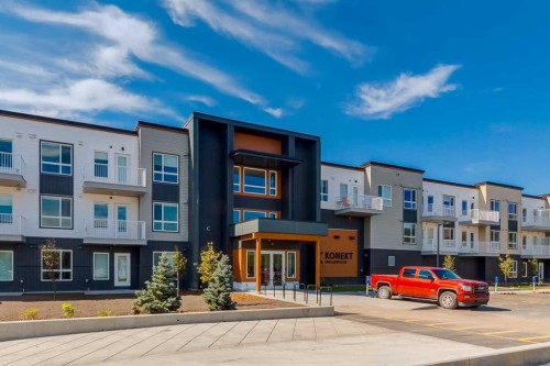 212-1605 17 Street SE Calgary, AB T2G 2L7
