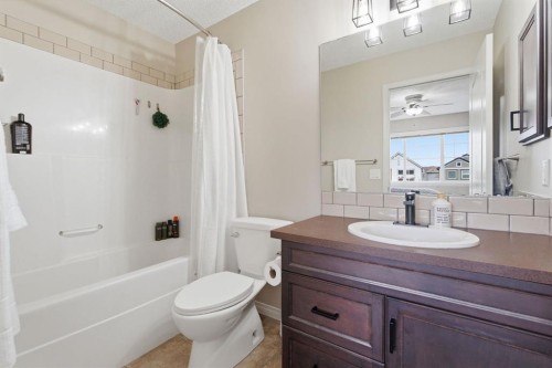 155 Copperpond Road Se, Calgary, AB - Indoor Photo Showing Bathroom