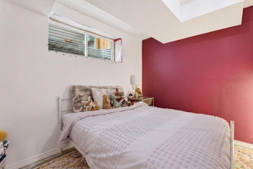 155 Copperpond Road Se, Calgary, AB - Indoor Photo Showing Bedroom