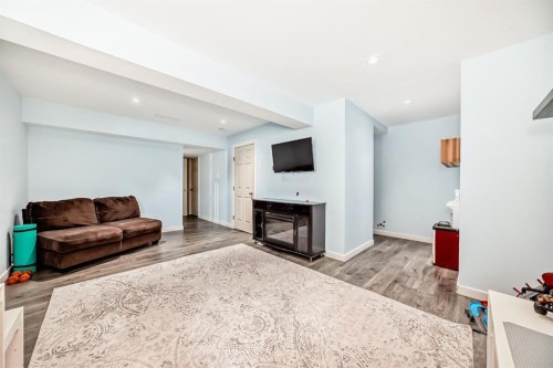 93 Evansford Circle Nw, Calgary, AB - Indoor