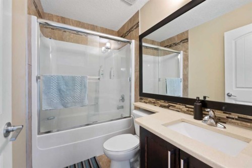 150 Saddlelake Grove Ne, Calgary, AB - Indoor Photo Showing Bathroom