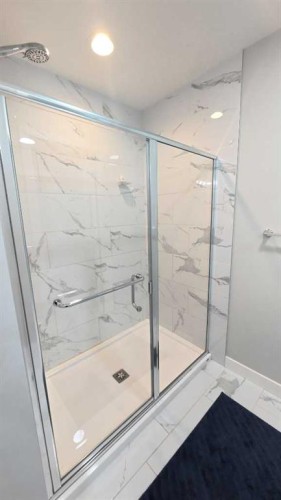 144 Red Embers Square Ne, Calgary, AB - Indoor Photo Showing Bathroom