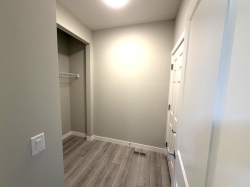60 Ambledale Crescent, Calgary, AB - Indoor Photo Showing Other Room
