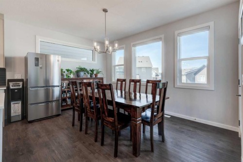 40 Verity Place Sw, Calgary, AB - Indoor Photo Showing Dining Room