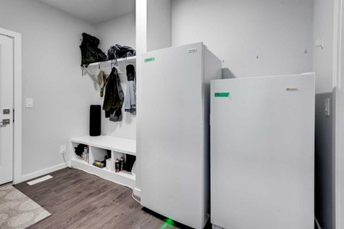 40 Verity Place Sw, Calgary, AB - Indoor Photo Showing Other Room