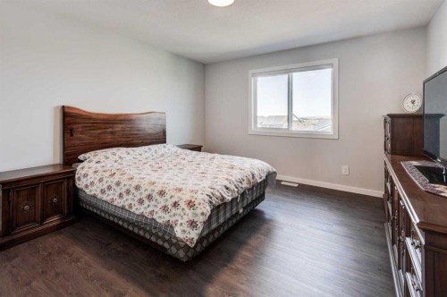 40 Verity Place Sw, Calgary, AB - Indoor Photo Showing Bedroom