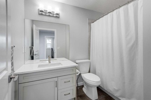 40 Verity Place Sw, Calgary, AB - Indoor Photo Showing Bathroom