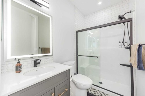 181 Amblehurst Rise Nw, Calgary, AB - Indoor Photo Showing Bathroom