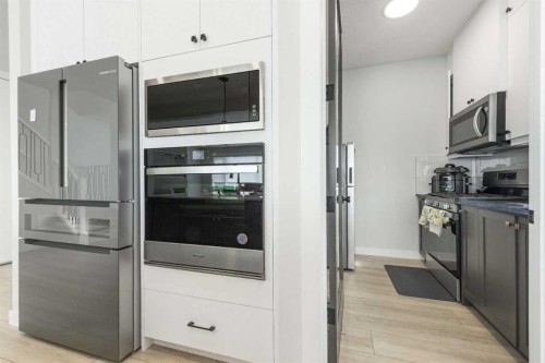181 Amblehurst Rise Nw, Calgary, AB - Indoor Photo Showing Kitchen