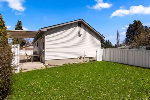 4711 43 Street Sw, Calgary, AB - Outdoor