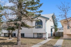 8 West Aarsby Road Cochrane, AB T4C 1M4