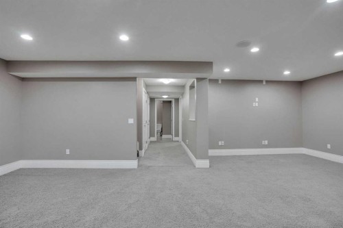 274 Everoak Drive Sw, Calgary, AB - Indoor