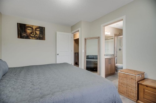 124-300 Marina Drive, Chestermere, AB - Indoor Photo Showing Bedroom