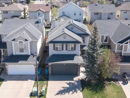 32 Cougarstone Square Sw, Calgary, AB - Outdoor With Facade