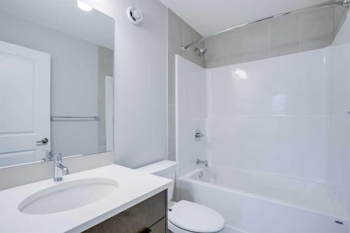 77 Calhoun Crescent Ne, Calgary, AB - Indoor Photo Showing Bathroom