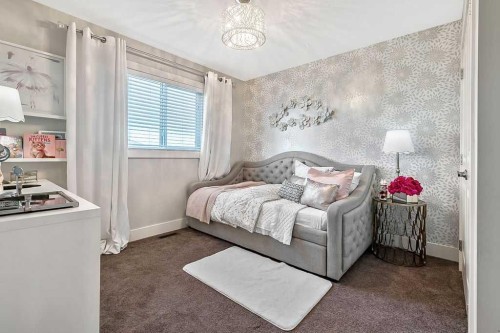 112 Kinniburgh Close, Chestermere, AB - Indoor Photo Showing Bedroom